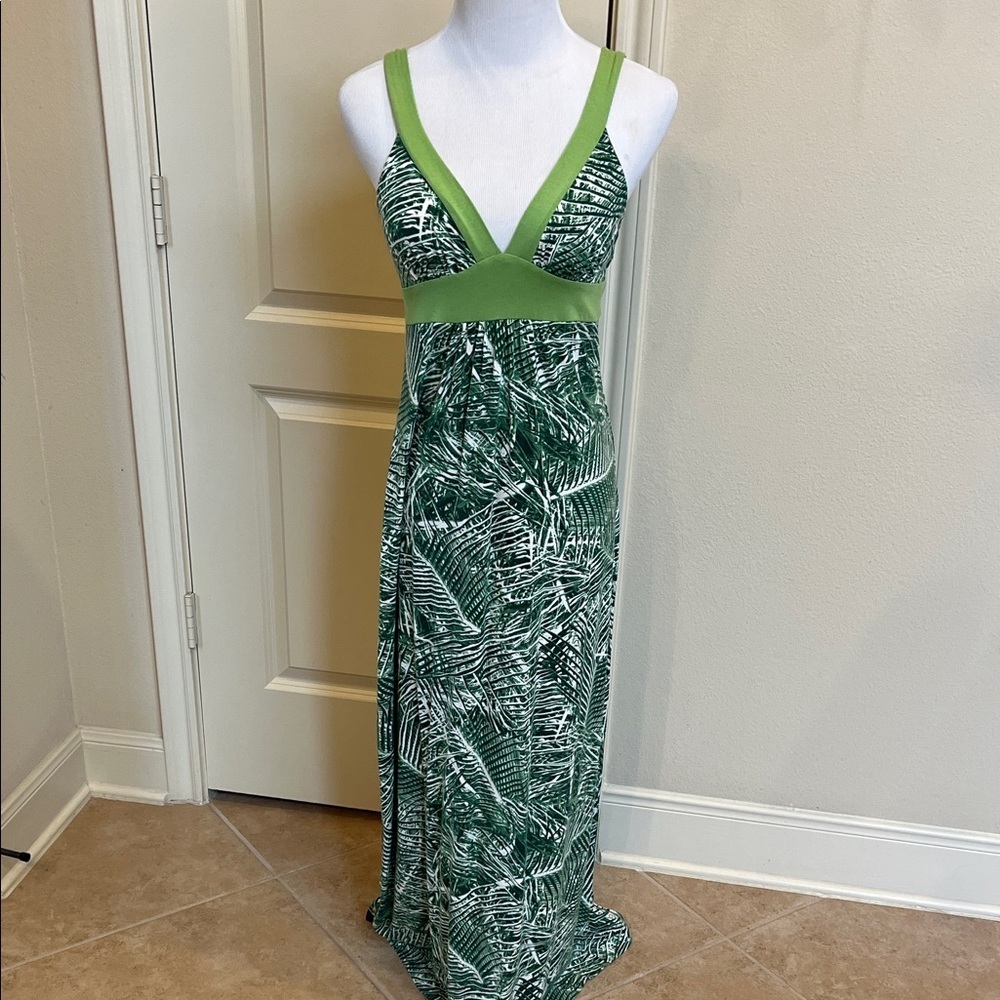 ANNI KUAN Green Leaf Print Maxi Dress